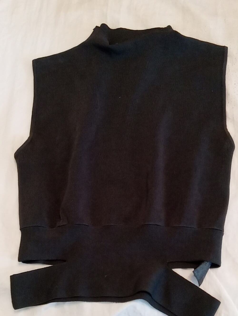 Zara Knit Women's Size Large Classic Dark Gray Sleeveless Mock-Neck Tank